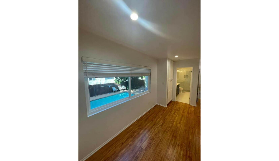 Здається будинок -