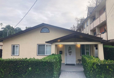 Здається будинок