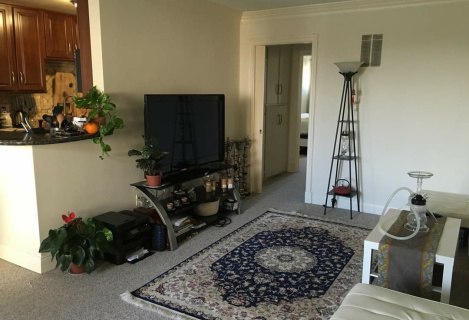 Здається будинок