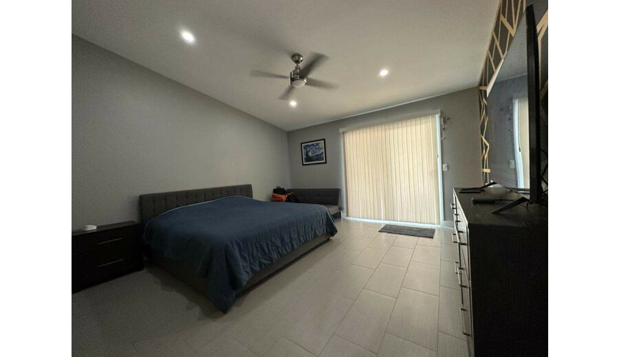 Здається будинок -