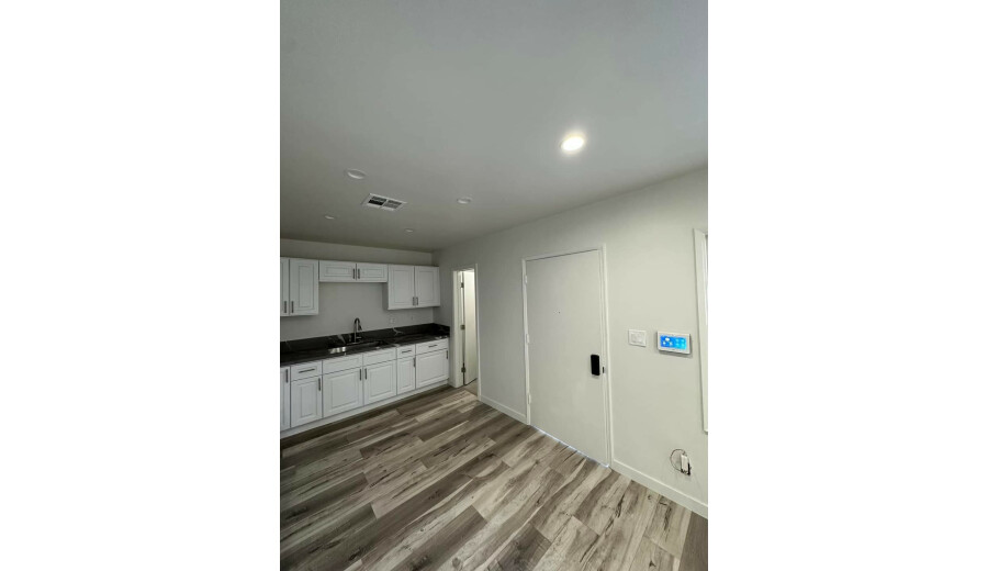 Здається будинок -