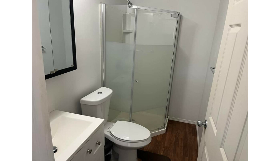 Продаж будинку -