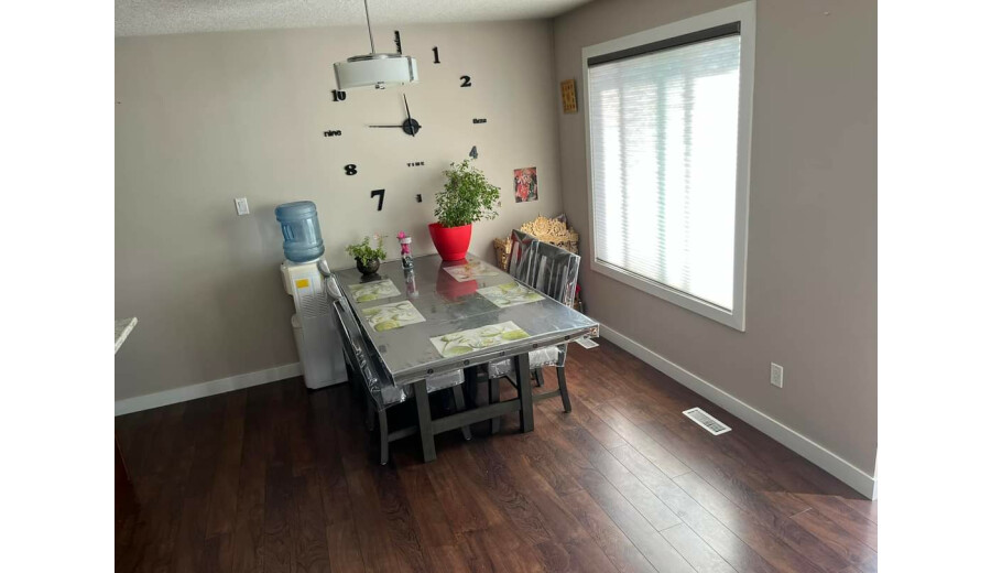 Продаж будинку -