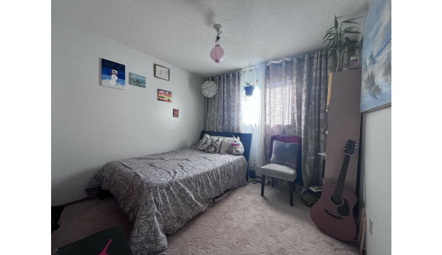 Продаж будинку -