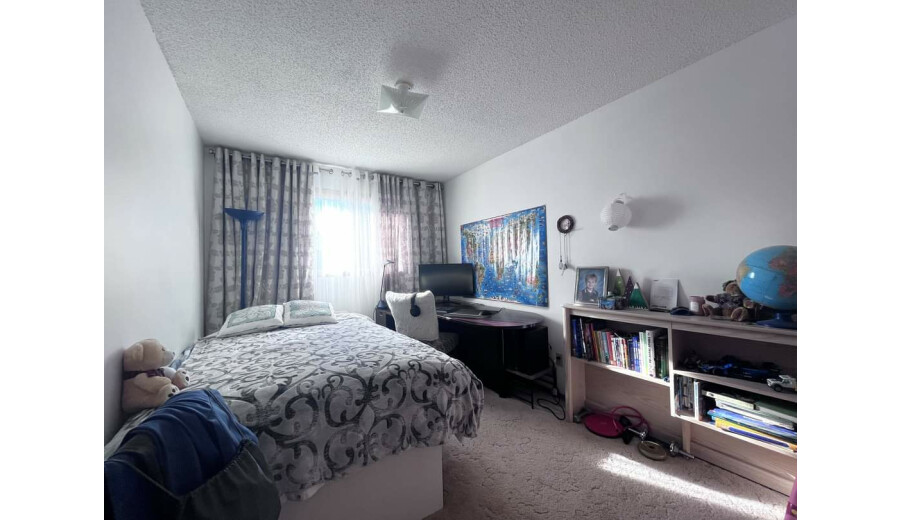 Продаж будинку -