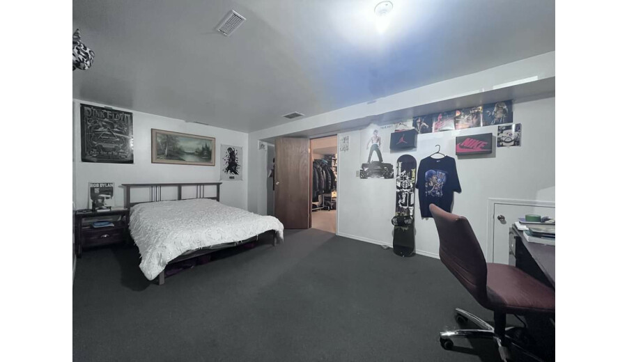 Продаж будинку -