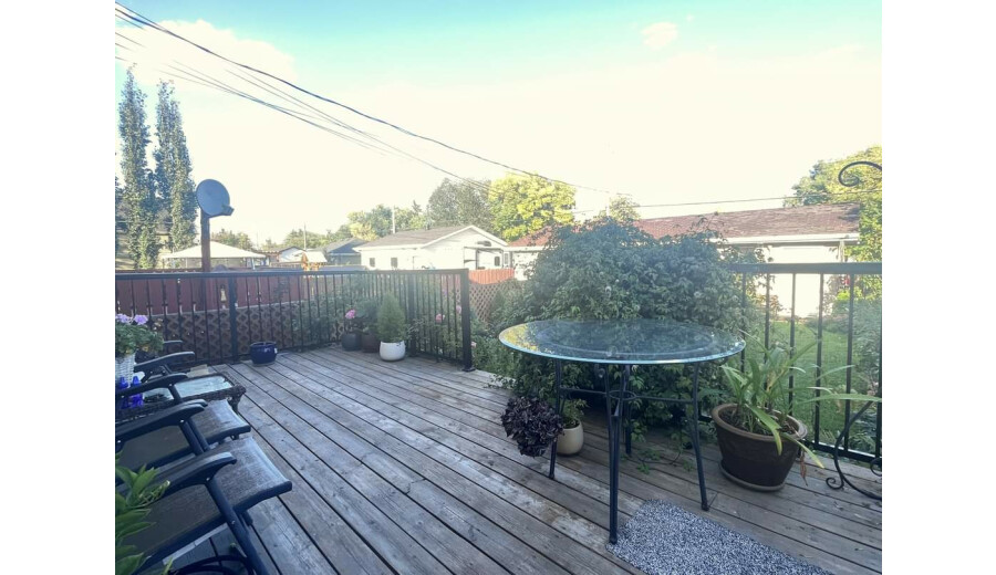 Продаж будинку -