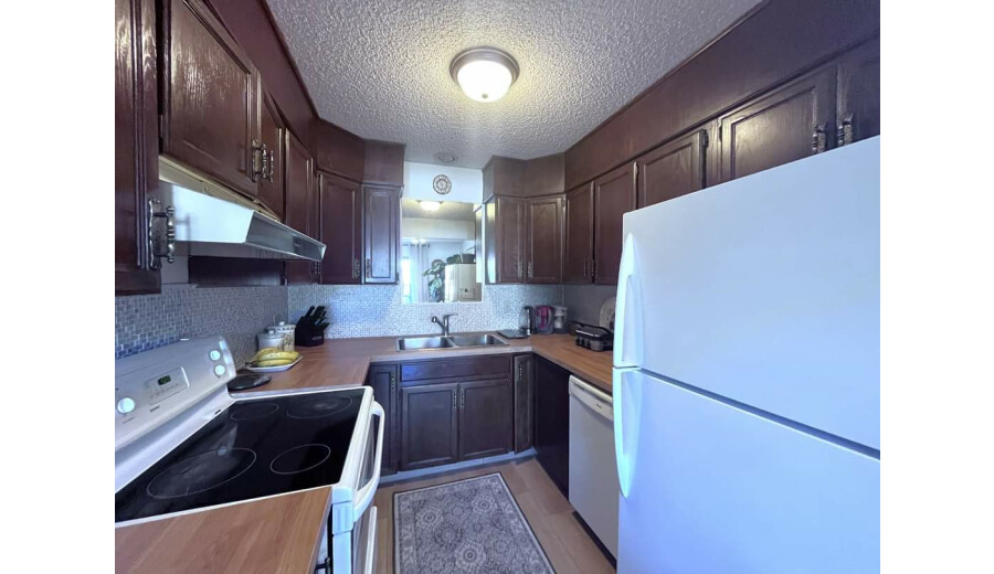 Продаж будинку -