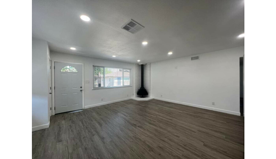 Здається квартира -