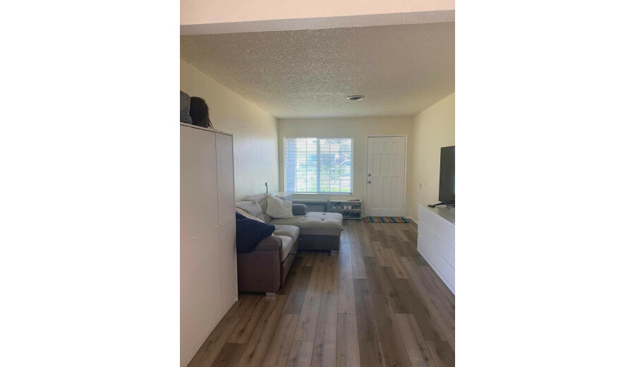 Здається будинок -