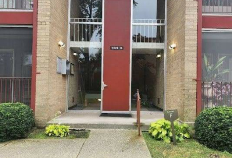 Продаж будинку