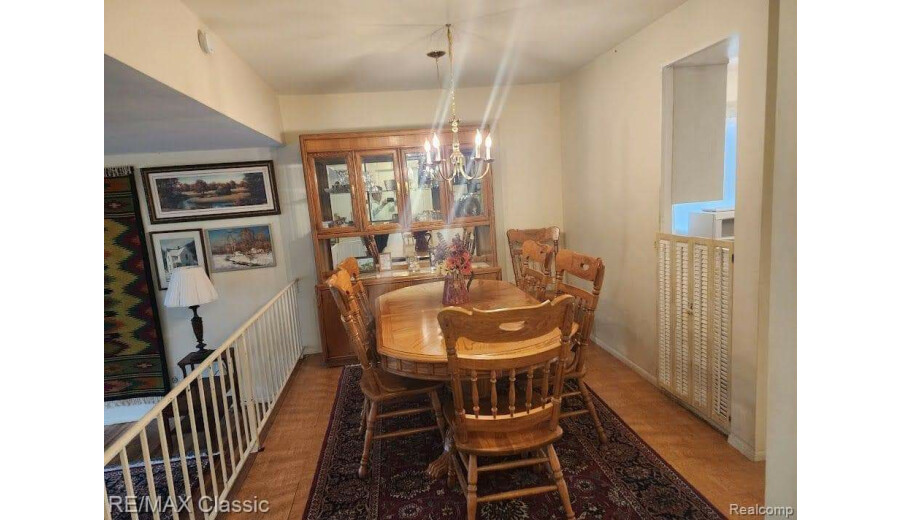 Продаж будинку -