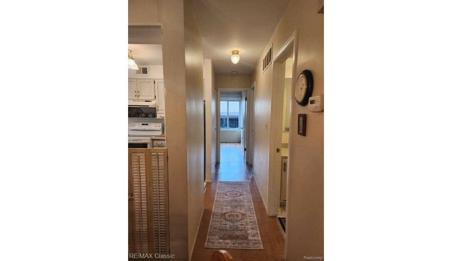 Продаж будинку -