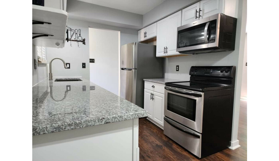 Здається будинок -