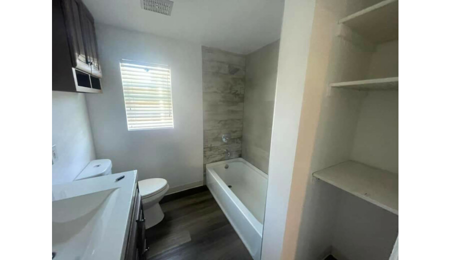 Здається студія -