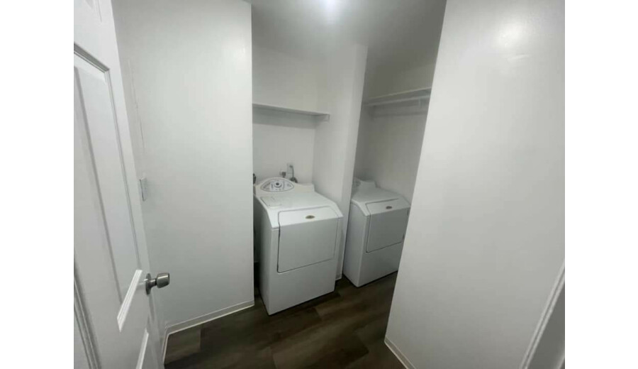 Здається студія -