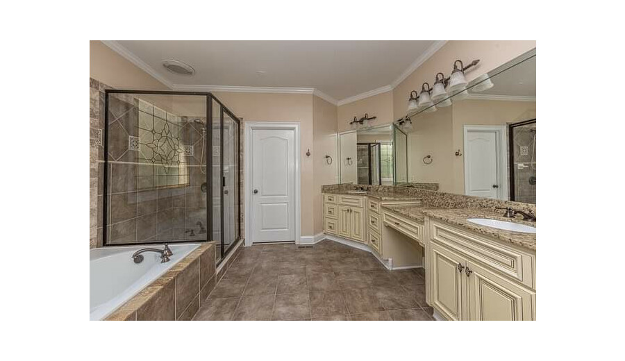 Продаж будинку -