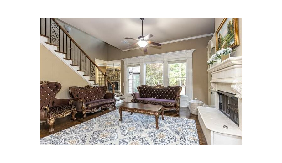 Продаж будинку -