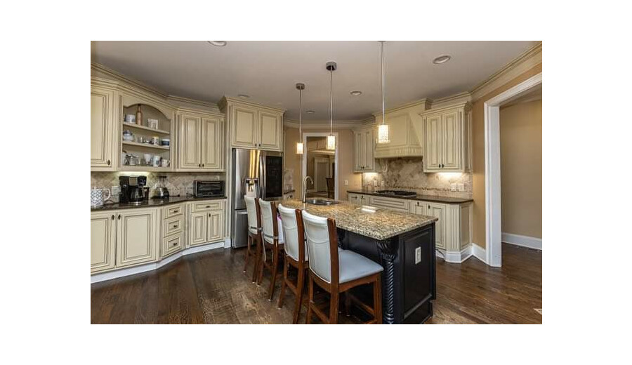 Продаж будинку -