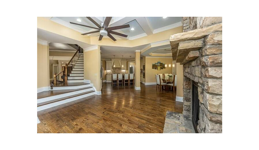 Продаж будинку -