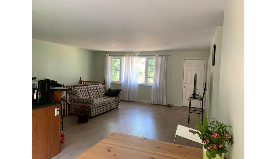 Здається будинок -