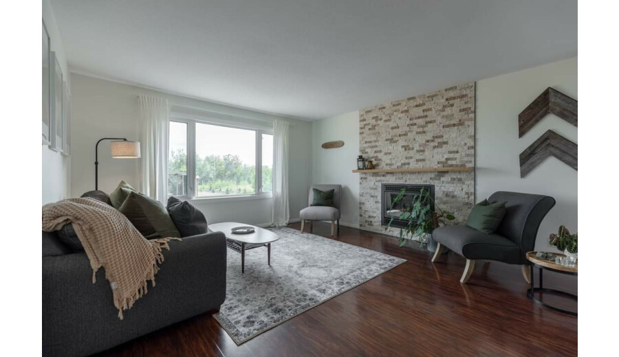 Продаж будинку -