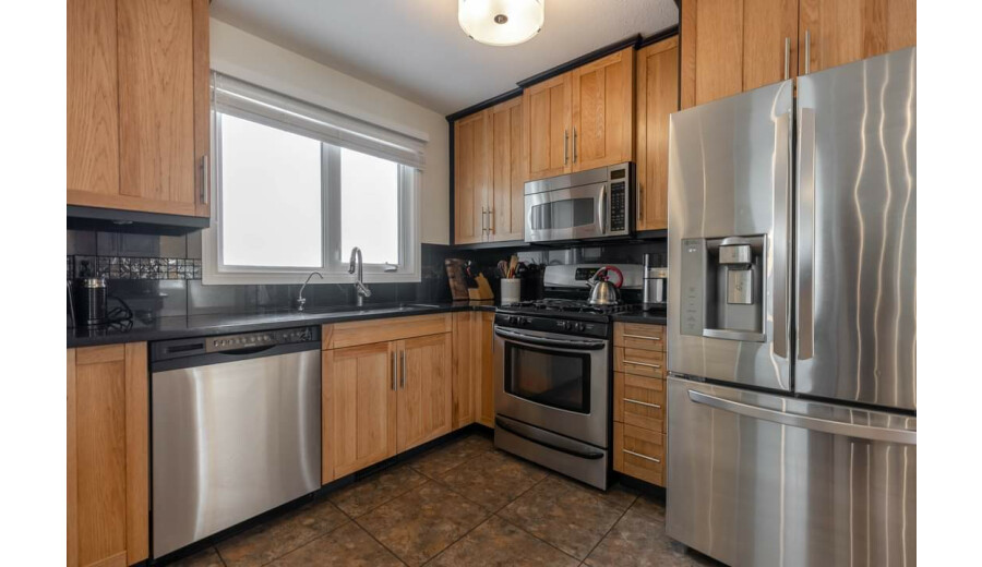 Продаж будинку -