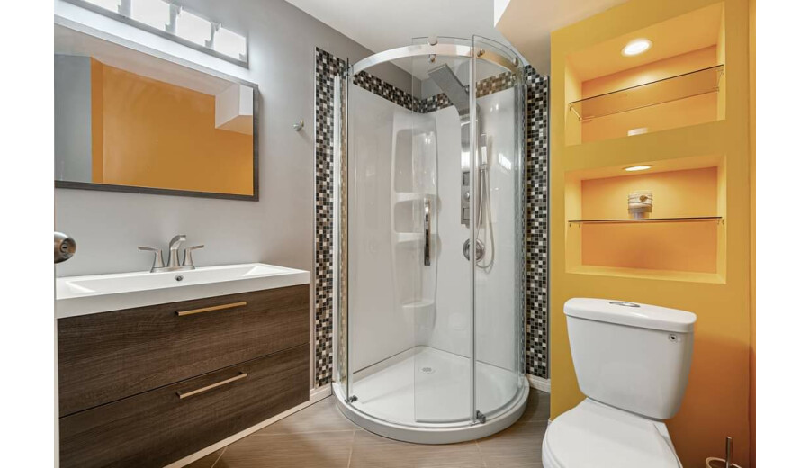 Продаж будинку -