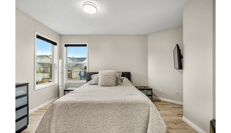 Продаж будинку -