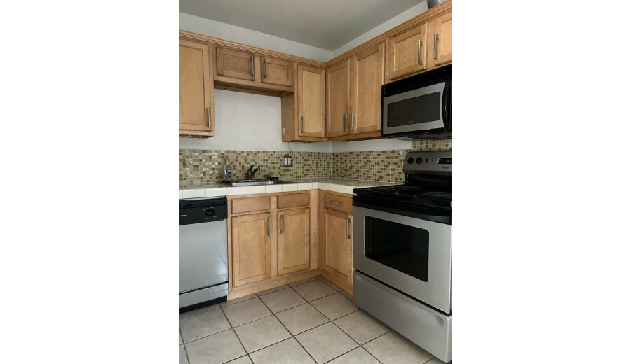 Здається квартира -