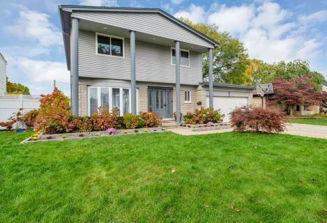 Продаж будинку