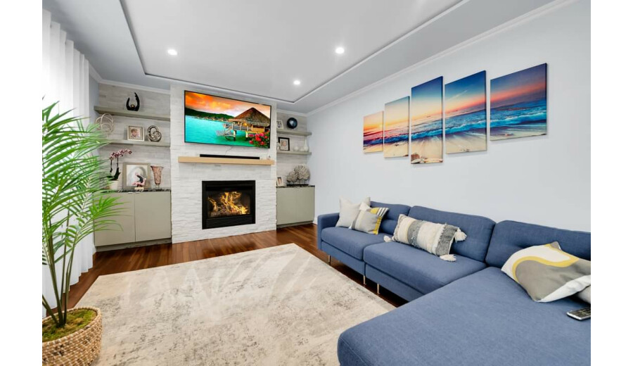 Продаж будинку -