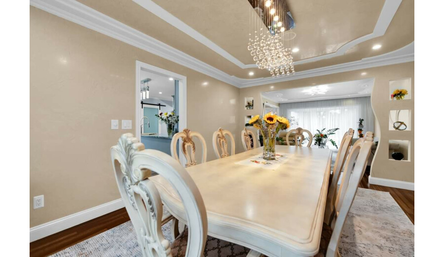 Продаж будинку -