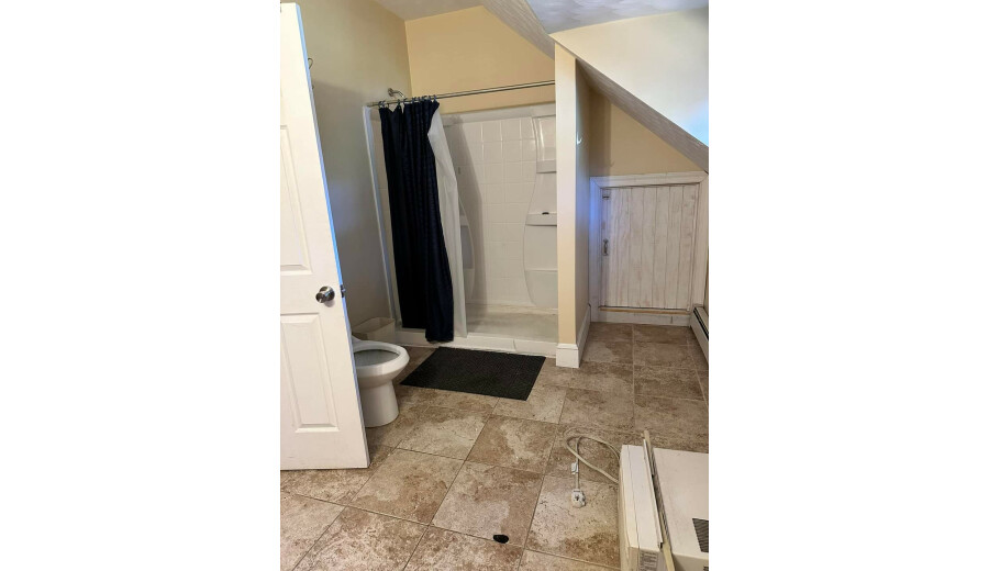 Здається кімната -