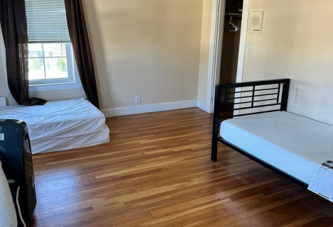 Здається кімната