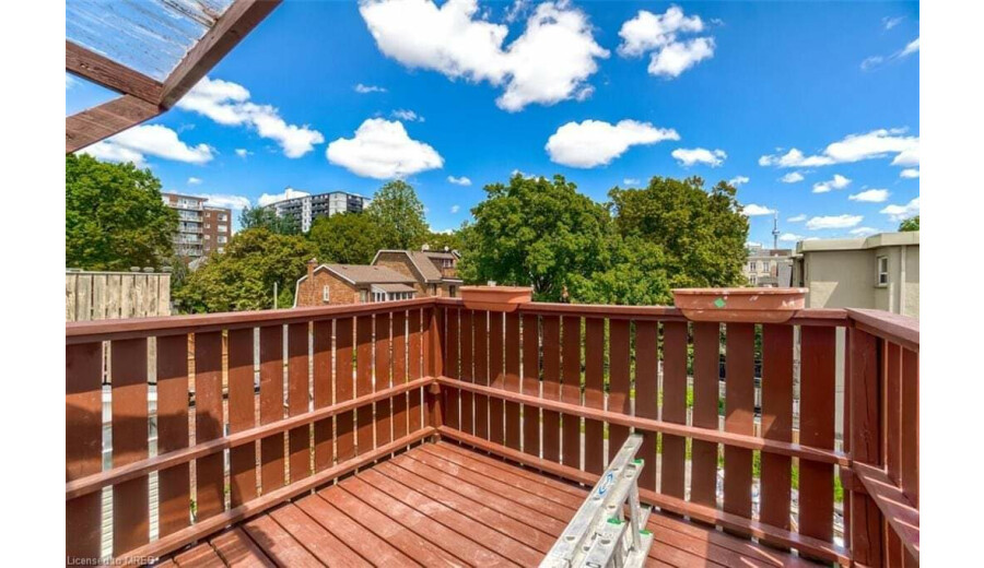 Здається квартира -