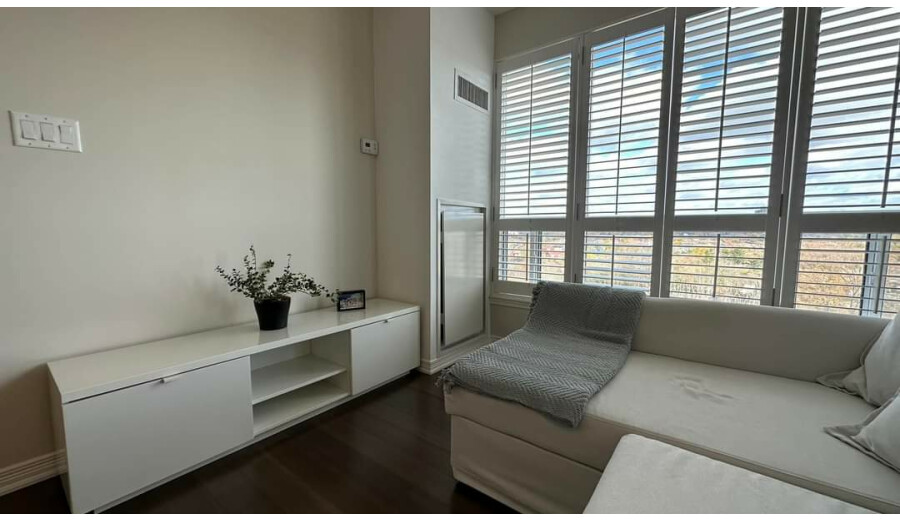 Здається мебльований пентхаус -