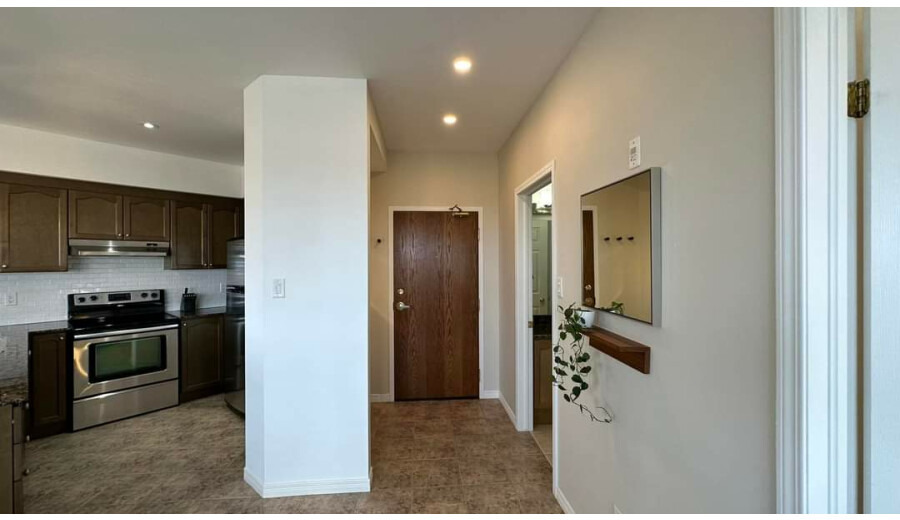 Здається мебльований пентхаус -