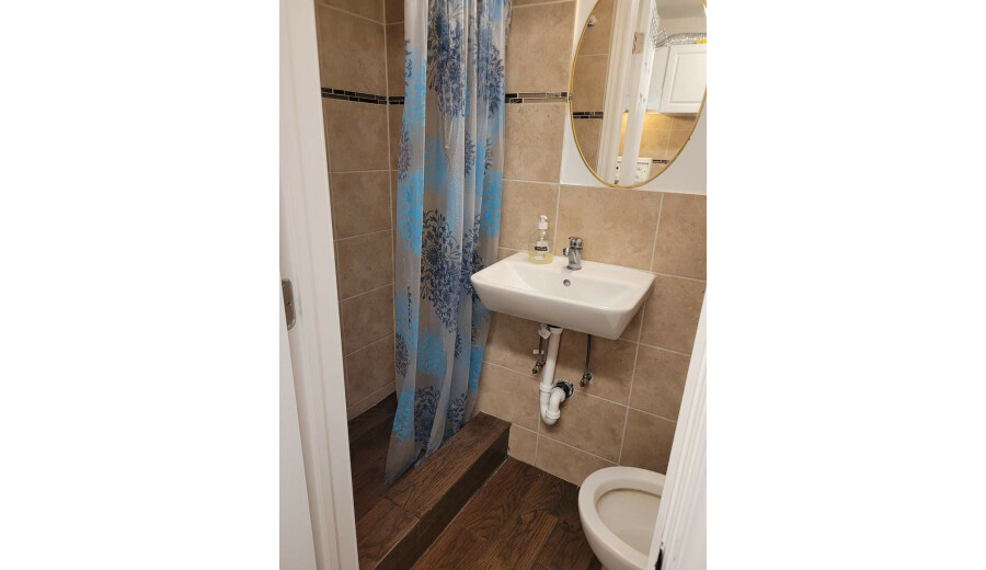 Здається квартира -