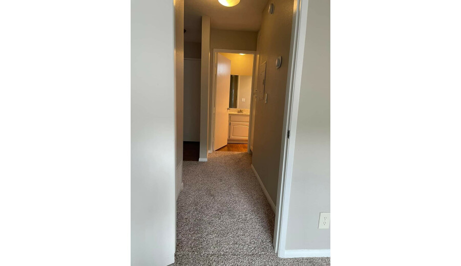 Здається кімната -