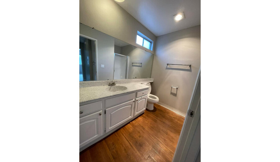 Здається кімната -