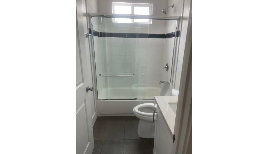 Здається кімната -