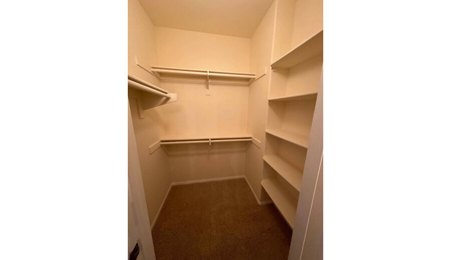 Здається кімната -