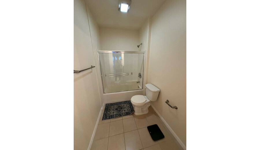 Здається кімната -