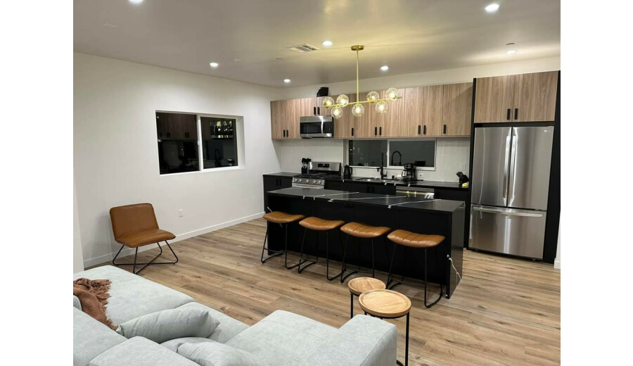 Здається кімната -