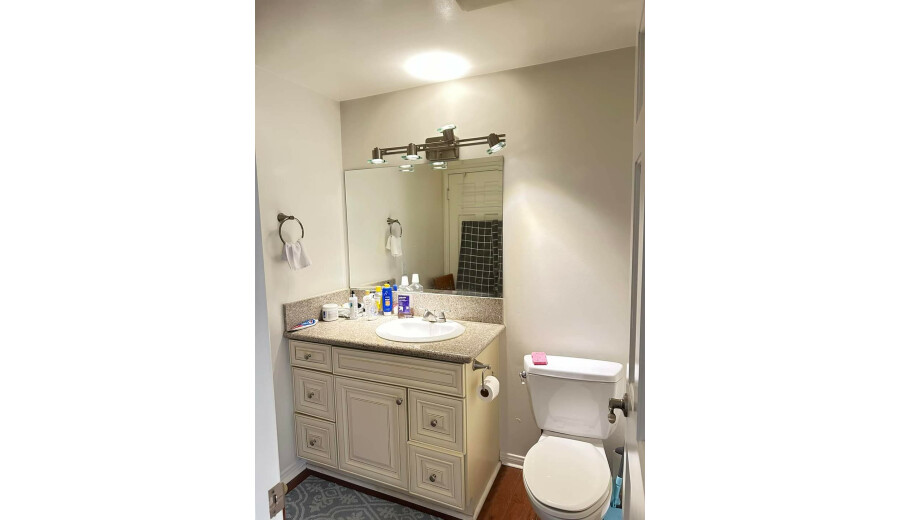 Здається кімната -