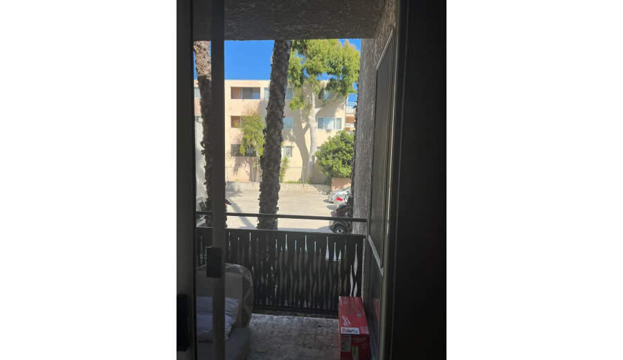 Здається квартира -