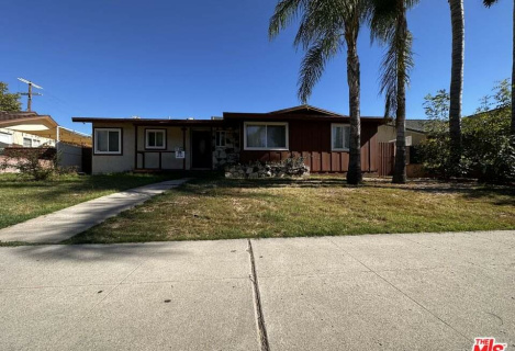 Здається будинок