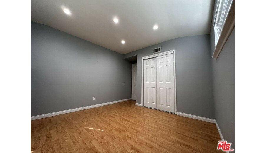 Здається будинок -