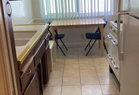 Здається квартира